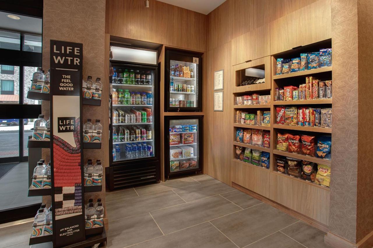 Fairfield By Marriott & Denver Southwest, 2*